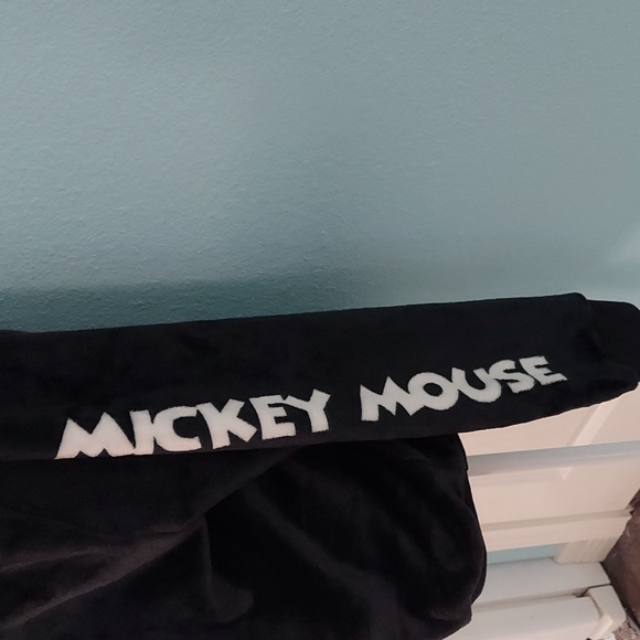 NWOT Disney Mickey Mouse Fleece Hoodie with Side Mockery Mouse Insignia 1X #403 - Picture 3 of 8